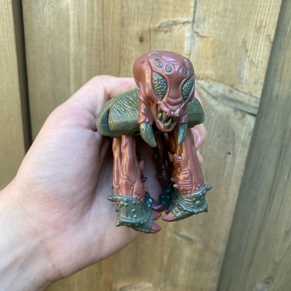 Vintage 1997 Marvel Spider Man Spider Web Trap Action Figure - Picture 2 of 8